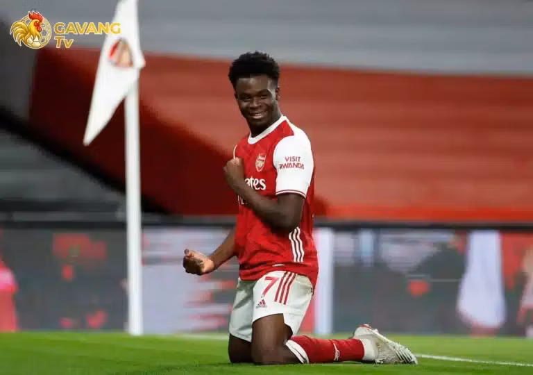Cầu thủ trẻ Bukayo Saka dũng cảm vượt qua áp lực sau loạt sút luân lưu tại chung kết EURO 2020 để vươn mình trở nên mạnh mẽ hơn.